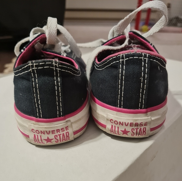 All Star Converse Low Top Girls Sneakers Size 3 - Picture 2 of 4